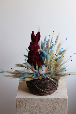 OD RĘKI Velvet Cottage, stroik wielkanocny z zajączkiem, wys.36cm