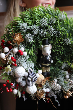 Witajcie w Bajce, świąteczny wianek na drzwi, śr.30cm