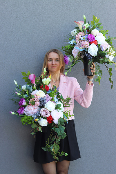 Delia Namaste, nagrobny bukiet we wkładzie do flakonu