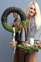 Miedziany Świąteczny, wianek dekoracyjny z jeleniem