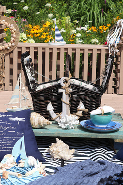 OD RĘKI Chatou Nouve, kosz piknikowy z wyposażeniem, ciemnobrązowy 