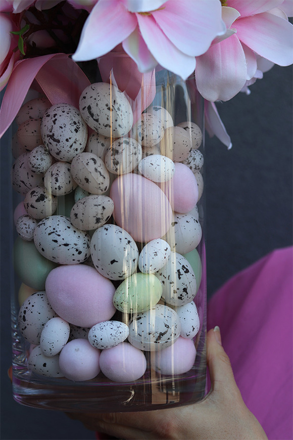 Magnolie Sweet Pink 3, wielkanocna kompozycja kwiatowa w szkle