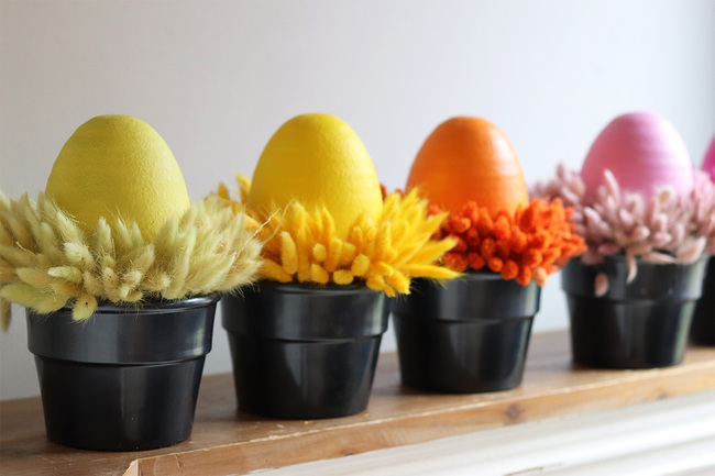 Kolorowe Jaja, stroik wielkanocny z suszem