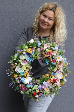 Majowa Łąka Pretana, barwny kwiatowy wianek, śr.46cm