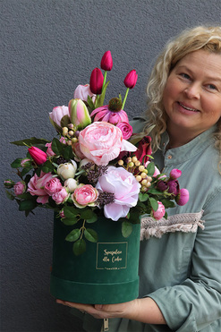 Cedila Green Velvet, wiosenny flowerbox z tulipanami, wys.51cm 