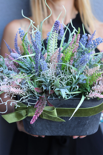 Stonowane Wrzosy, kompozycja kwiatowa w donicy, wym.30x40x28cm