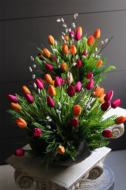 Tulippe, bukiet nagrobny we wkładzie do wazonu, dł.57cm