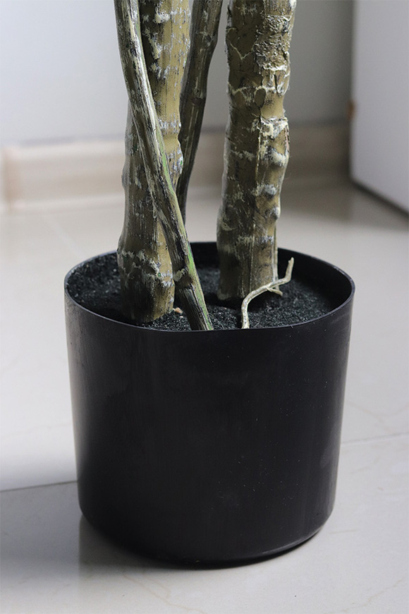 Monstera E, sztuczne drzewko w osłonce donicy