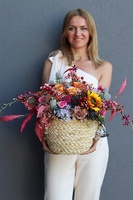 barwna kompozycja w koszu Menata, wym.40x42cm