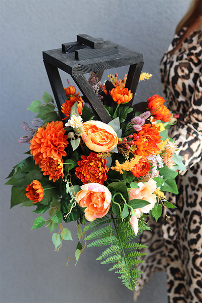 Angelo Floresa, kompozycja nagrobna w lampionie