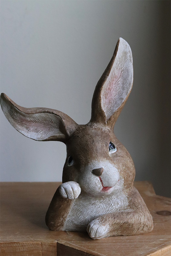 Marzyciel, zajączek wielkanocny figurka