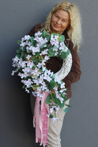 Apple Pink, wiosenny wianek