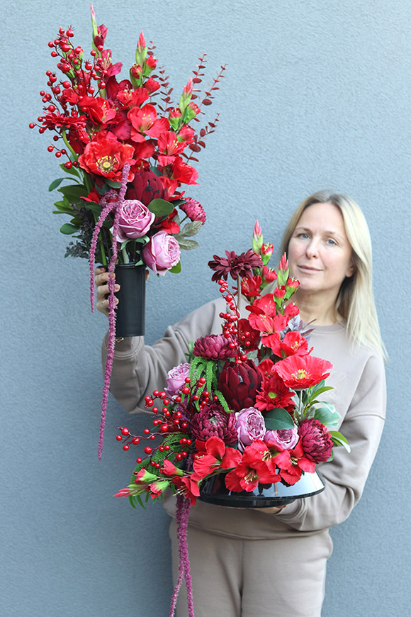 Czerwona Poświata, bukiet nagrobny we wkładzie do wazonu