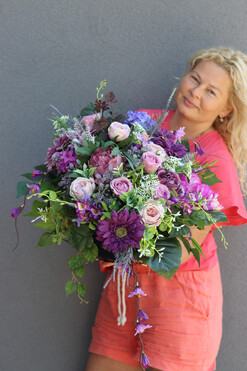 Joanna Violet, nagrobna dekoracja serce w misie, wym.45x68cm