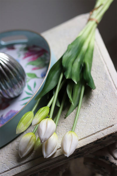 bukiet tulipanów silikonowych, Aprill White