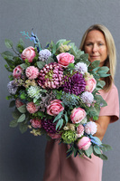 Kerrata Pink 2, pastelowa dekoracja nagrobna w misie