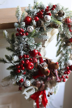 Rudolfik, zimowy wianek z reniferami, śr.42cm 