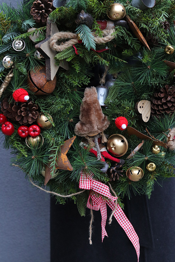 Laponia, wianek ze sztucznych sosnowych gałązek, śr.60cm