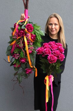 Rosalinda Roses, bukiet nagrobny do położenia, amarantowy, dł.105cm  