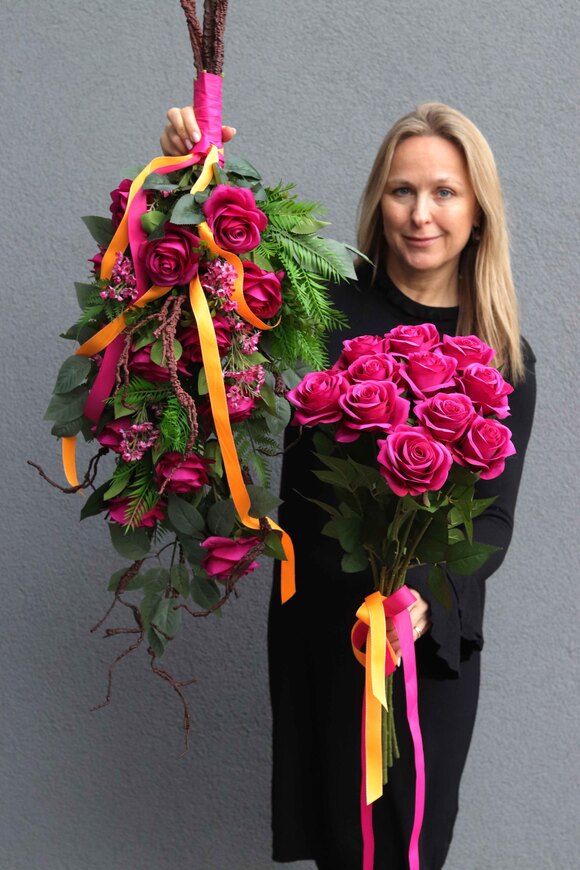 Rosalinda Roses, bukiet nagrobny do położenia, amarantowy