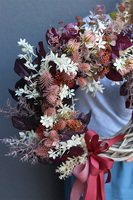 Buena, asymetryczny jesienny wianek na drzwi