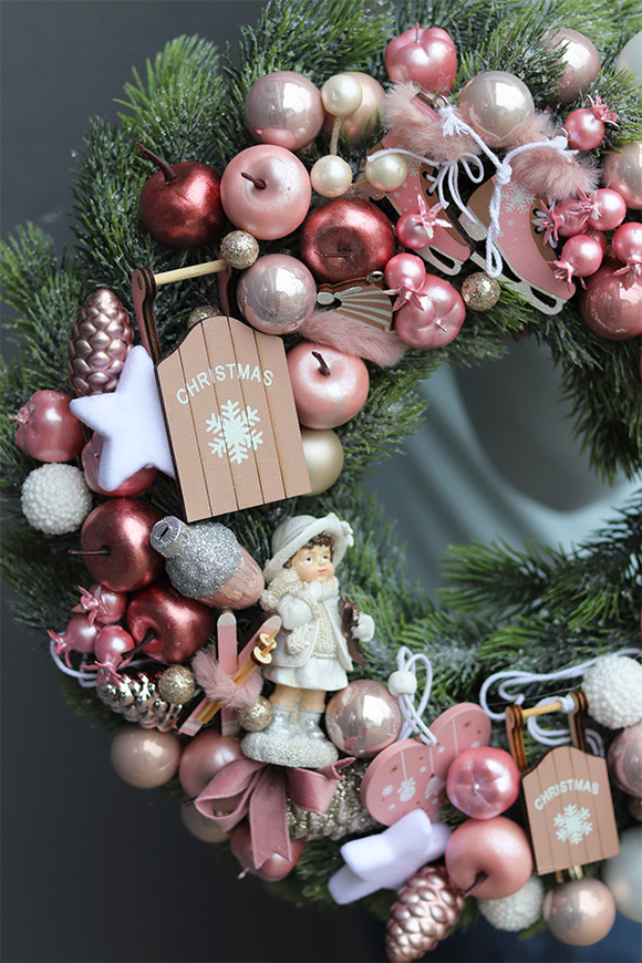 atrakcyjny świąteczny wianek/stroik, Różowa Księżniczka, śr.36cm