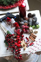 Do It Yourself Red, stroik do samodzielnego wykonania, śr.35cm 