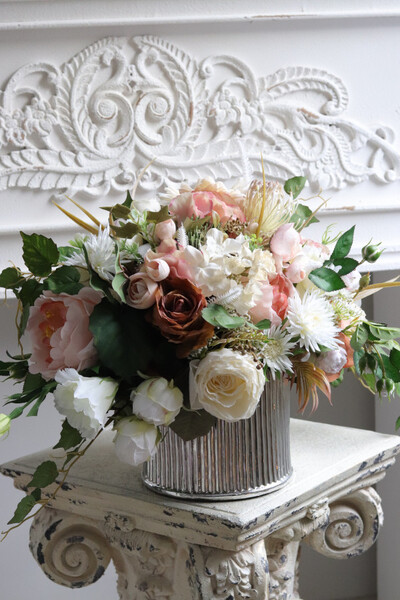 Tymona Dekore 2, kompozycja kwiatowa w naczyniu