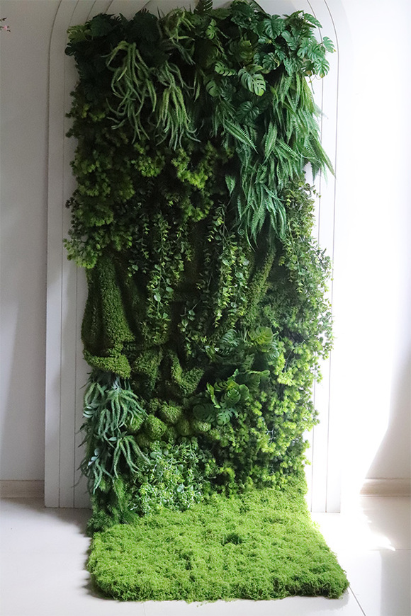 Greeneta Krellte, ścianka jednostronna ze sztucznych roślin