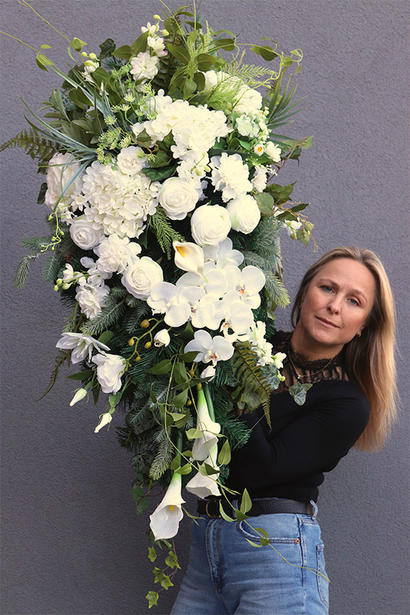 Biała Dolina, wiązanka nagrobna, wym.100cm