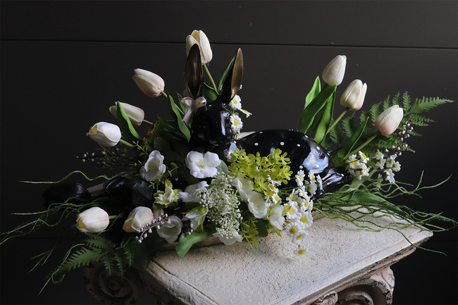 Czarny Piotruś, stroik wielkanocny z zajączkiem