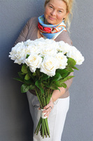 Luxuria, bukiet białych róż do wazonu