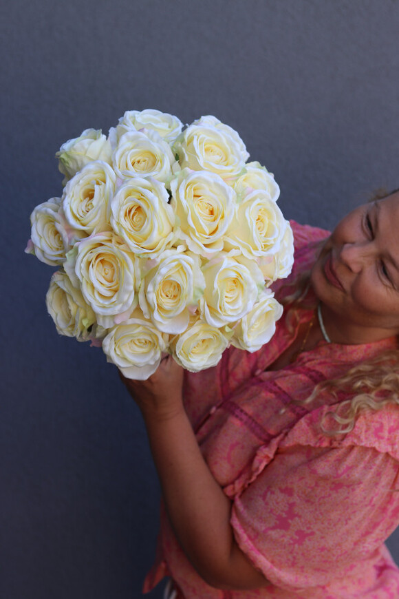 Green Velvet Romance, zielony flowerbox z różami