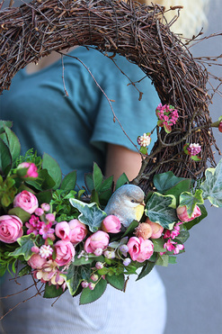 Florena Bird Pink, wianek dekoracyjny z ptaszkiem, rozp.36cm