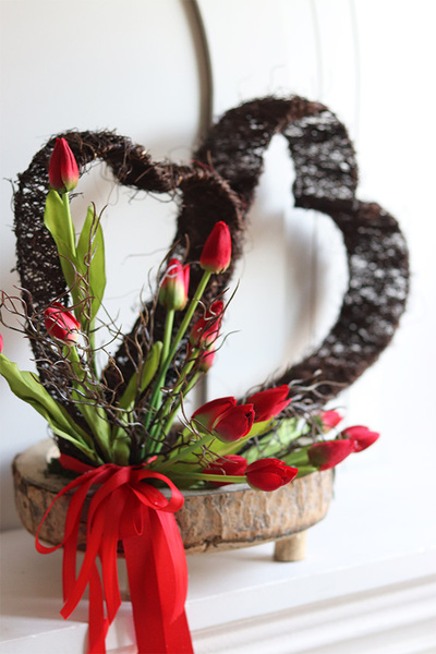 Miłosna, kompozycja nagrobna w misie