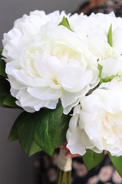 Aura, bukiet kremowych peonii, wys.38cm 