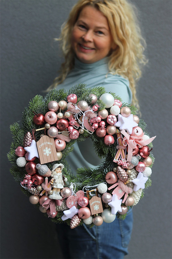 atrakcyjny świąteczny wianek/stroik, Różowa Księżniczka, śr.36cm