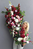 Burgundia, bukiet nagrobny we wkładzie do wazonu