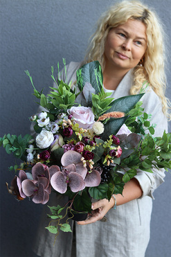 Nerrada 2, bukiet nagrobny we wkładzie z orchideą, dł.50cm