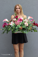 Denolla Gedda 2, kompozycja nagrobna z kallami