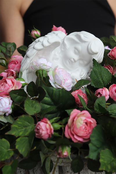 Anielska Róża, dekoracja nagrobna w skrzynce