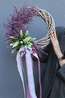 Szafirkowo Spring Violet, asymetryczny wianek na drzwi