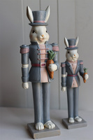 Easter Gentleman, figurka zajączek w mundurze