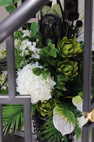 Black&White Opera Saute, kompozycja kwiatowa w naczyniu klienta