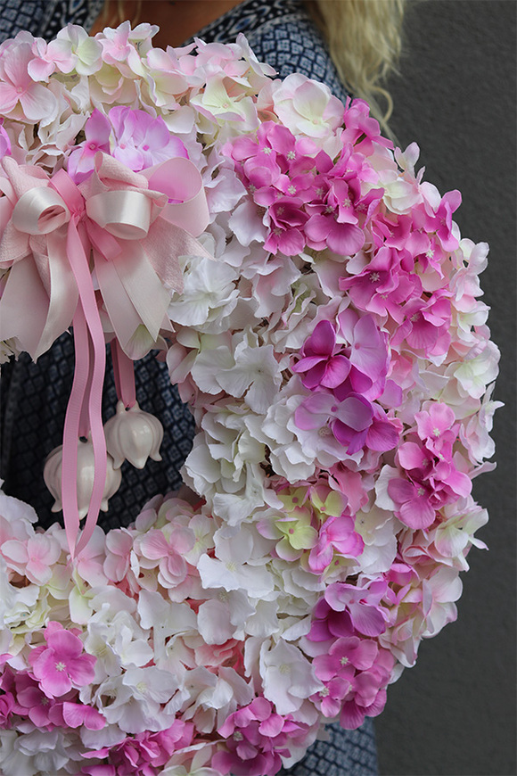 Hortensja Dream Love, duży wianek na drzwi z dzwoneczkami