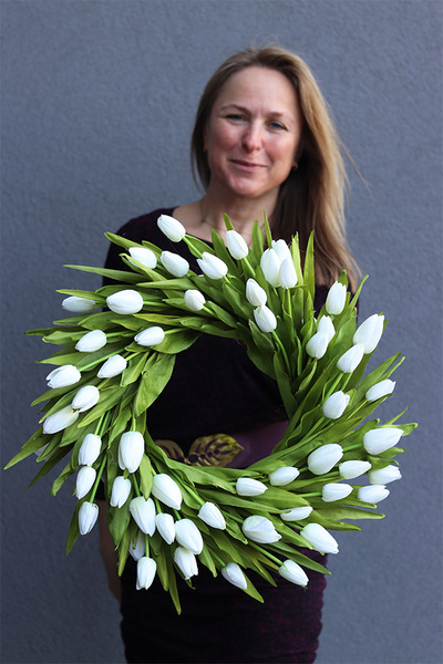 bardzo elegancki wianek z tulipanów, Witaj Wiosno White, śr.40cm