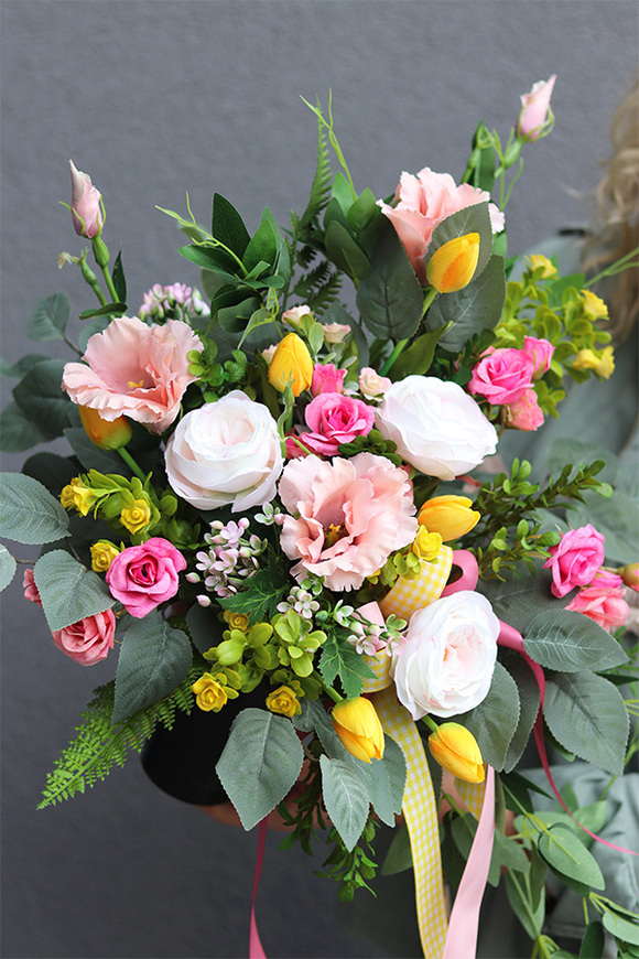 Wiosenna Bajka, bukiet nagrobny we wkładzie do wazonu, dł.45cm 