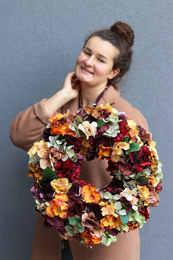 Hortensja Autumn, jesienny wianek na drzwi