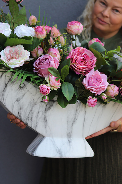 Remona Pink, nagrobna kompozycja kwiatowa w pucharze