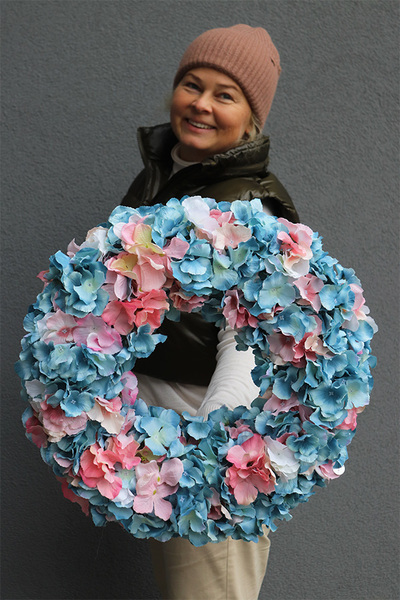 Gesiana 2, niebiesko-różowy wianek z hortensjami